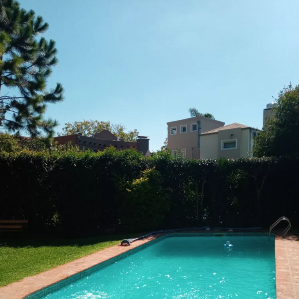 Alquiler casa quinta Parque Leloir Barrio Cerrado