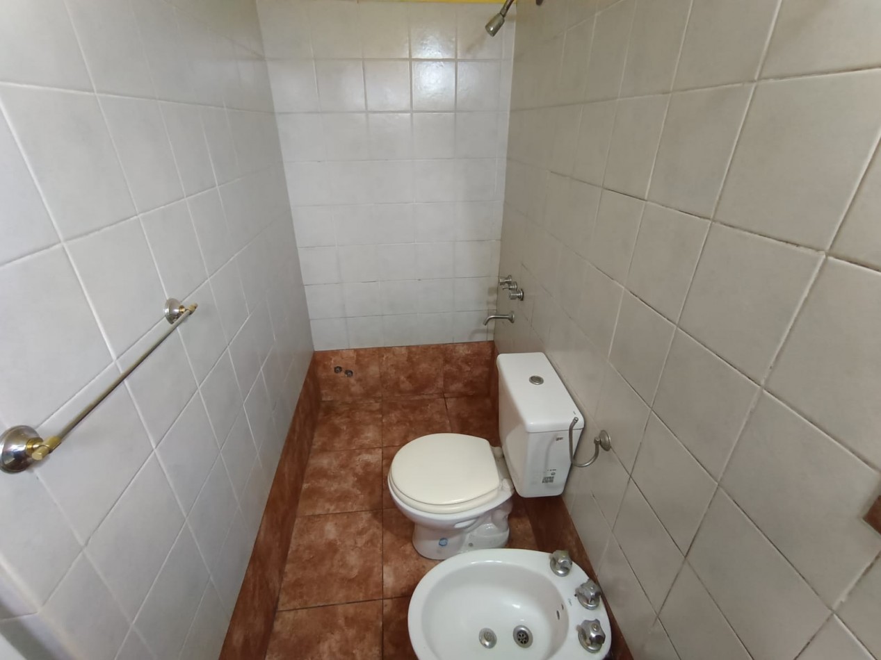Alquiler 2 ambientes PH Castelar