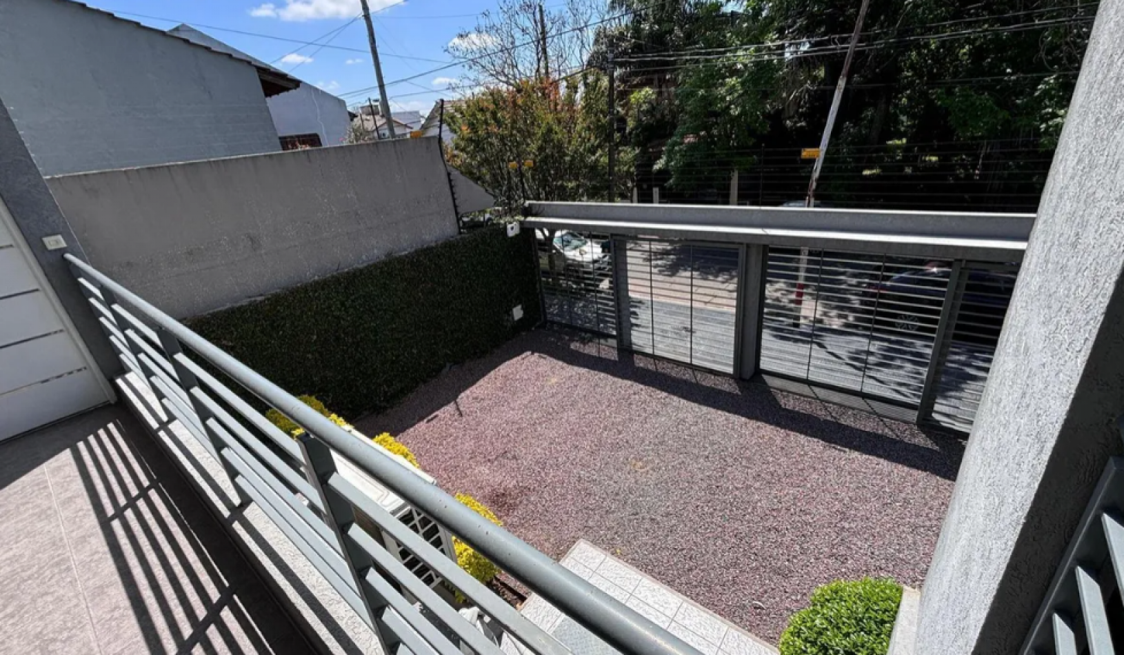 Departamento De Dos Ambientes En Venta, Moron- Con Cochera Y Baulera