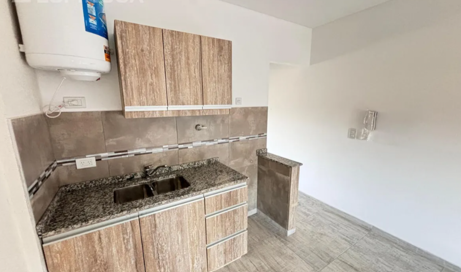Departamento De Dos Ambientes En Venta, Moron- Con Cochera Y Baulera