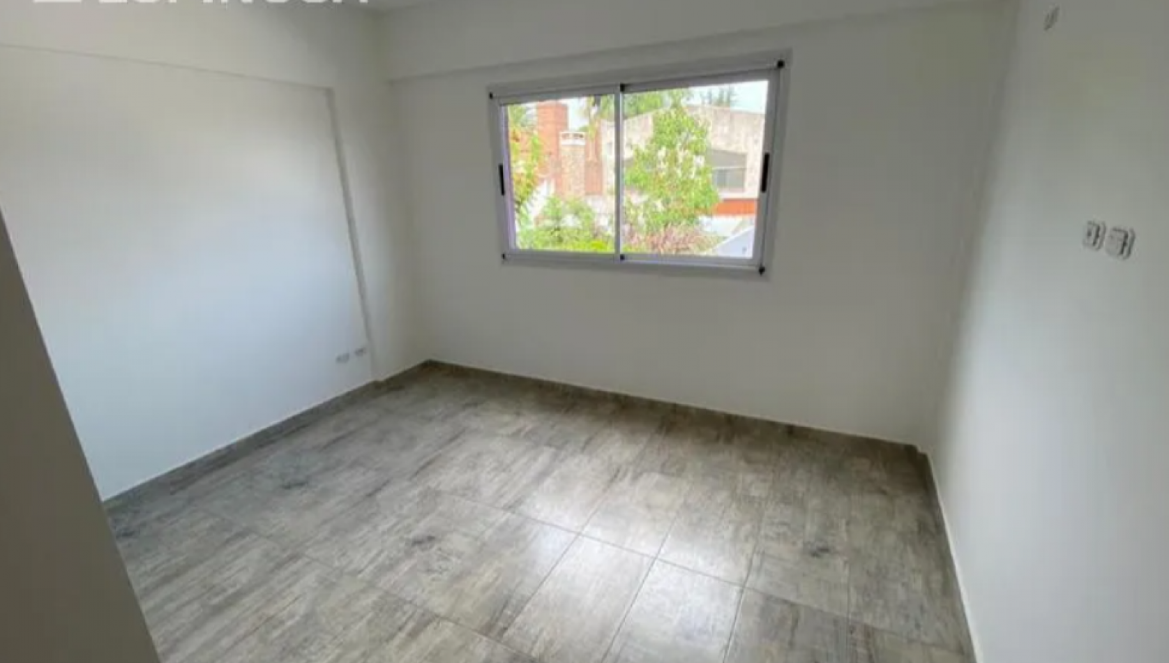 Departamento De Dos Ambientes En Venta, Moron- Con Cochera Y Baulera
