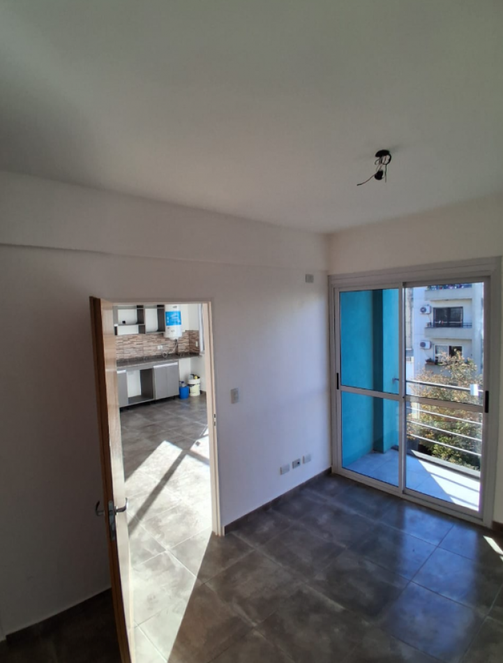 Venta Departamento 2 ambientes Moron