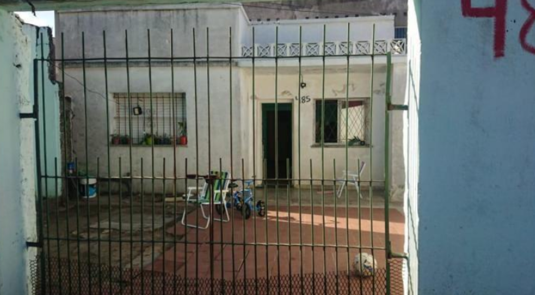 Oportunidad Galpon Mas Casa de 3 Amb. Hurlingham