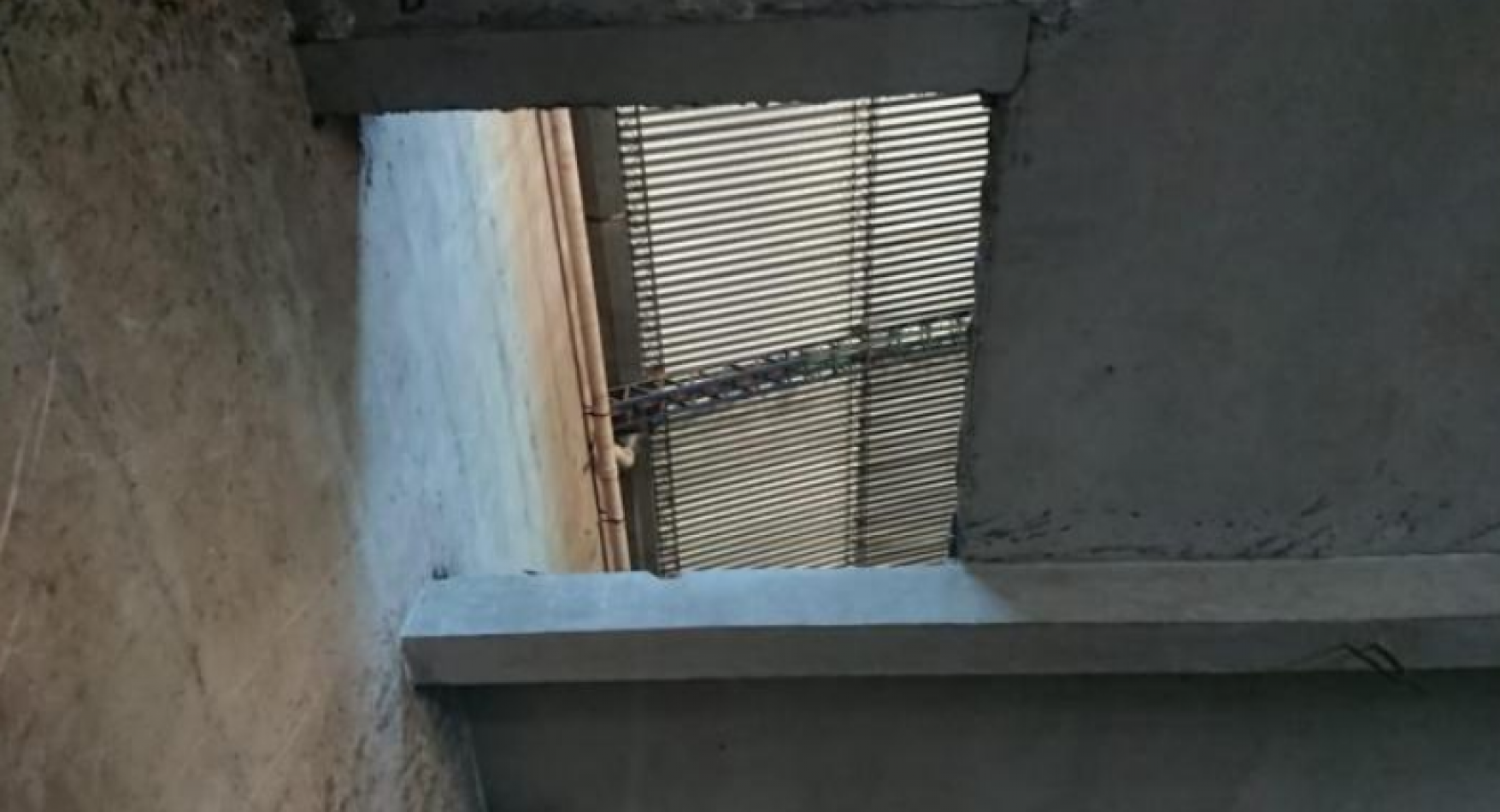 Oportunidad Galpon Mas Casa de 3 Amb. Hurlingham