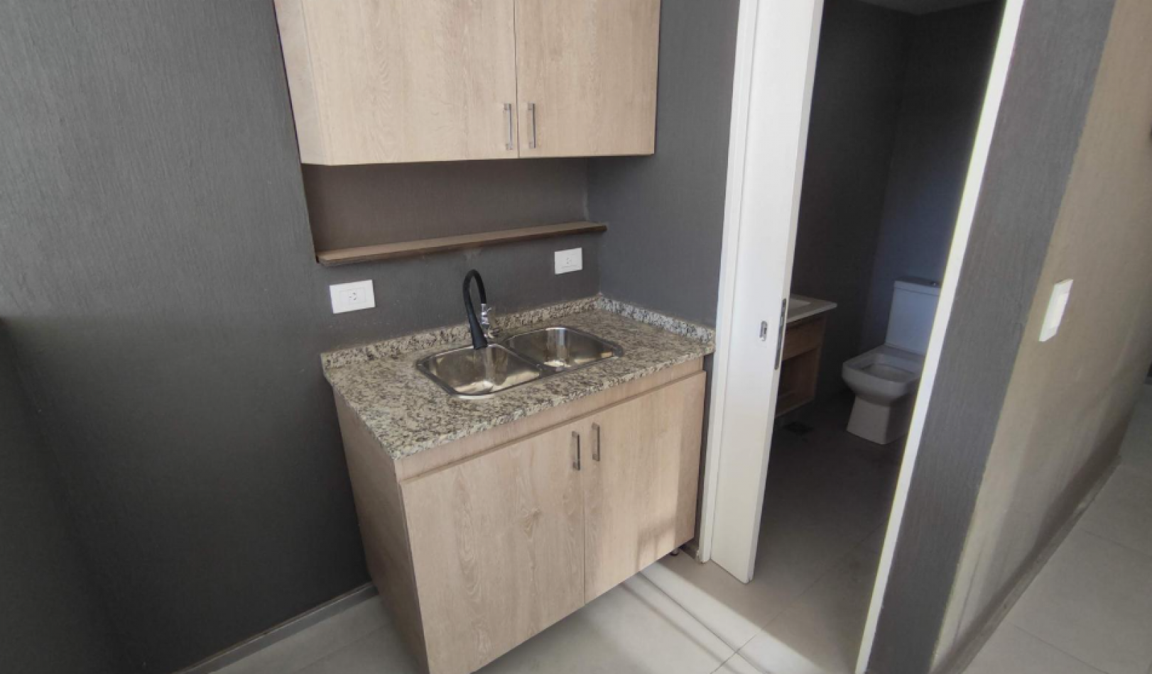 Venta departamento 2 ambientes con con cochera Moron
