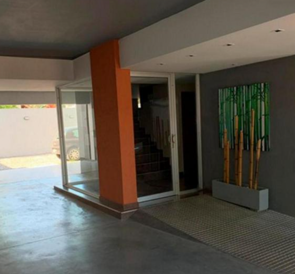 Venta Departamento 2 ambientes c cochera Castelar Sur