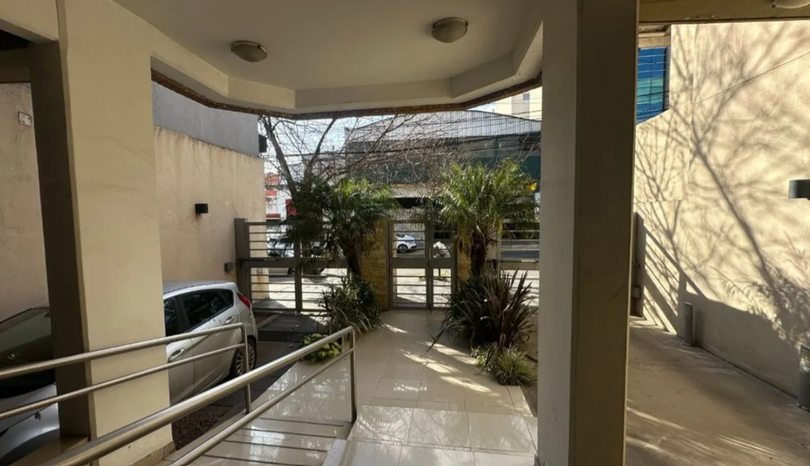 Venta departamento 2 ambientes con cochera Moron