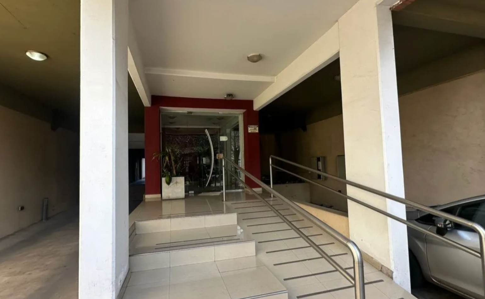 Venta departamento 2 ambientes con cochera Moron
