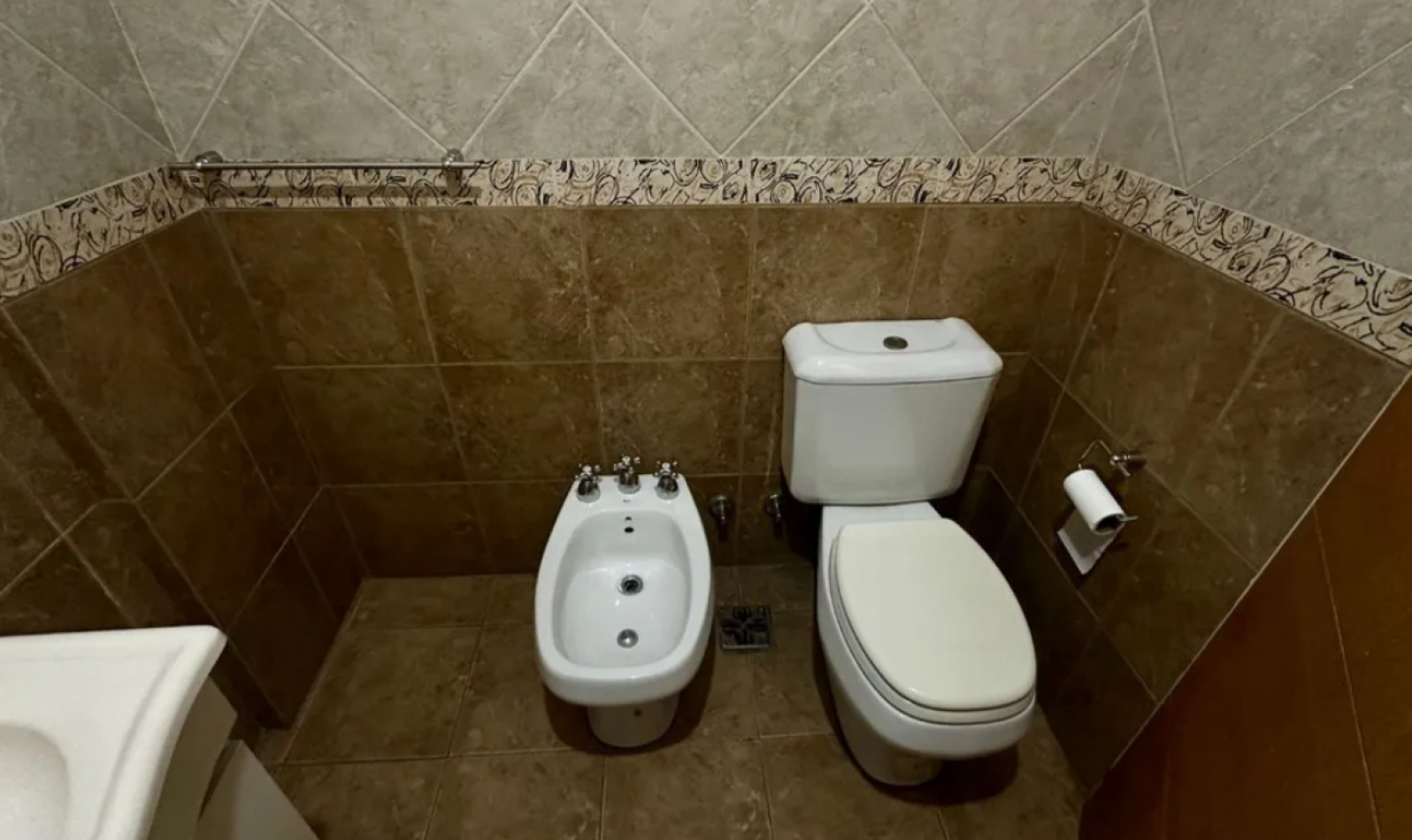 Venta departamento 2 ambientes con cochera Moron