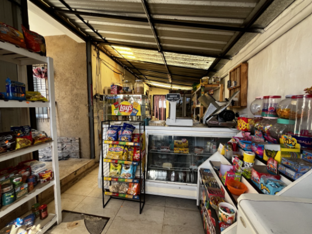 Casa 4 ambientes con garage Castelar Sur