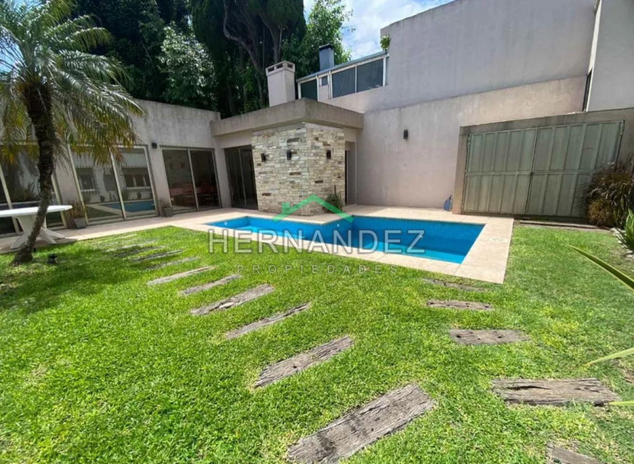 Venta Casa Castelar 5 ambientes Apta Credito