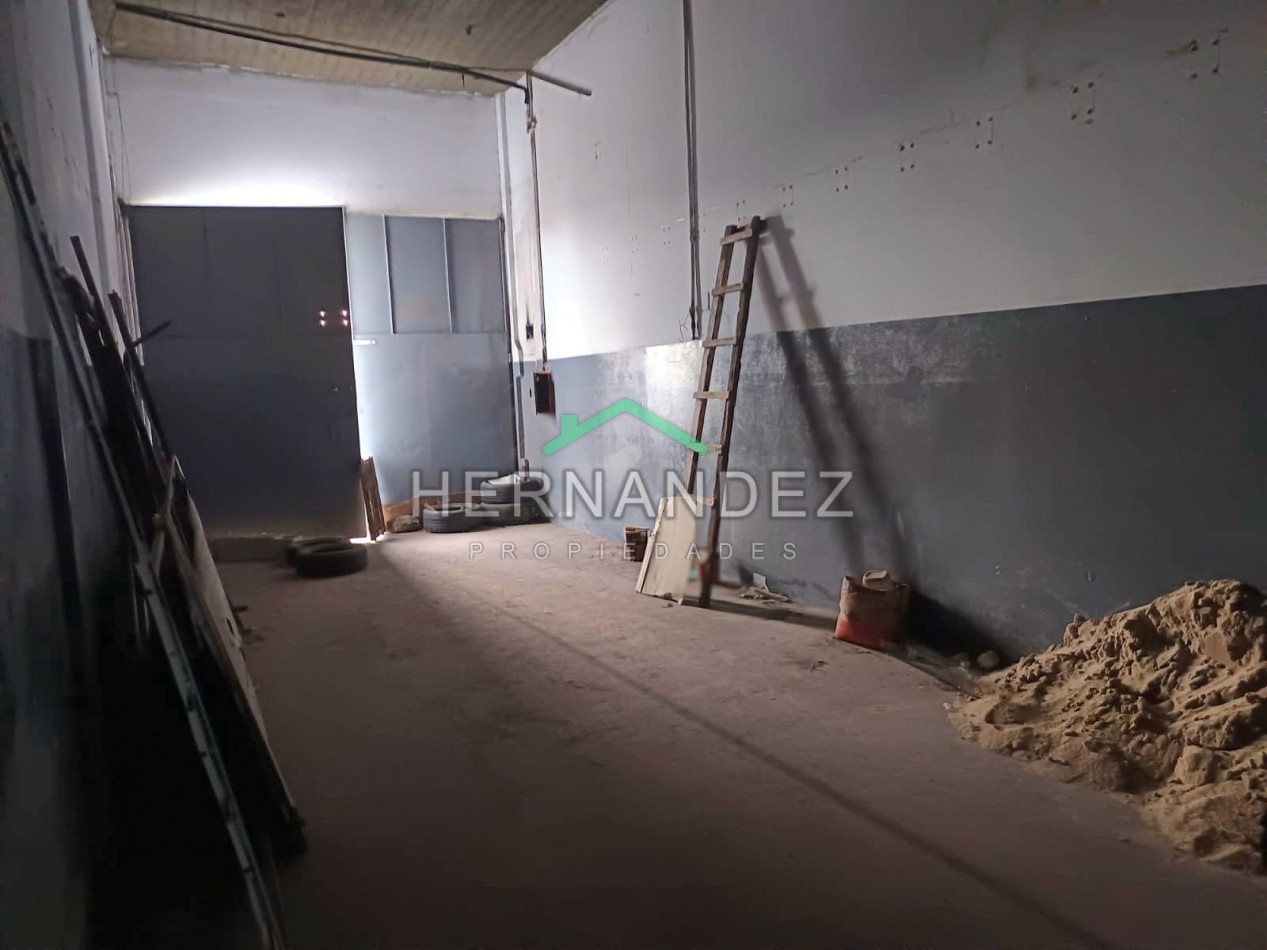 Alquiler Galpon Moron 320m2 Cubiertos sobre Avenida