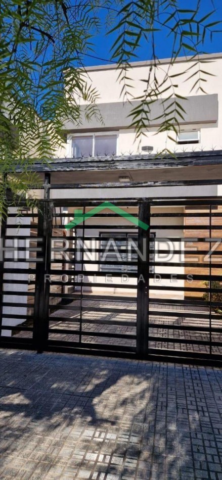 Duplex a Estrenar en Condominio 4 ambientes Ituzaingo Norte