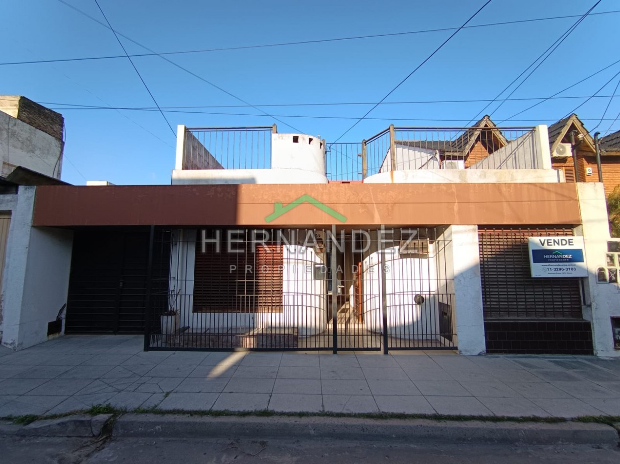 CASA EN VENTA TRES AMBIENTES CASTELAR SUR