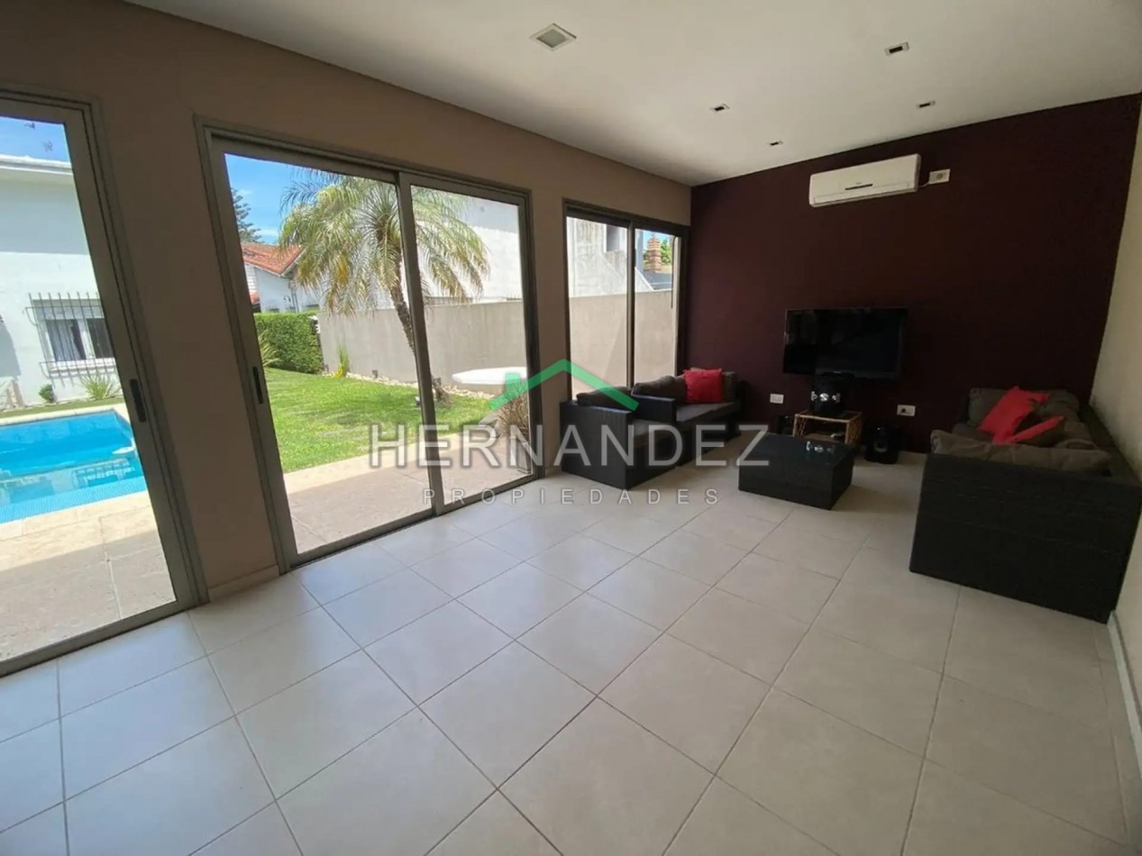 Venta Casa Castelar 5 ambientes Apta Credito