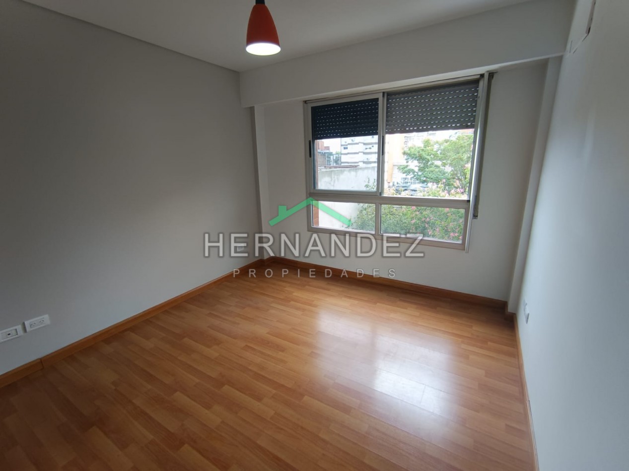 Venta Departamento 2 Ambientes Moron Centro con cochera