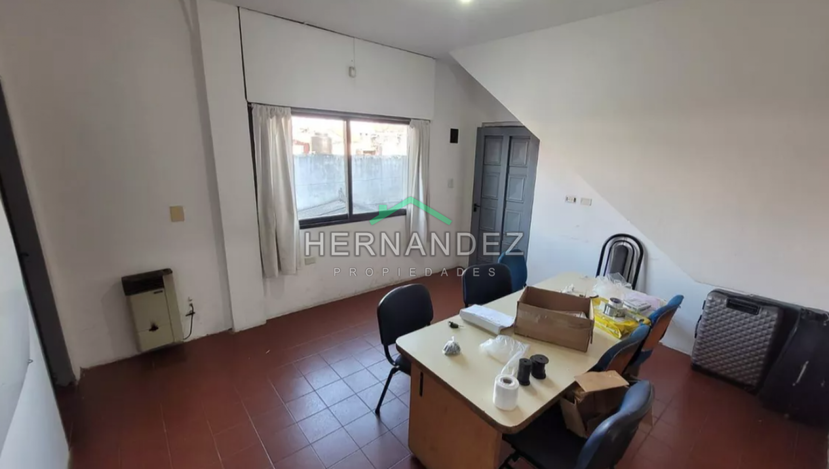 Venta 2 locales comerciales con 3 departamentos