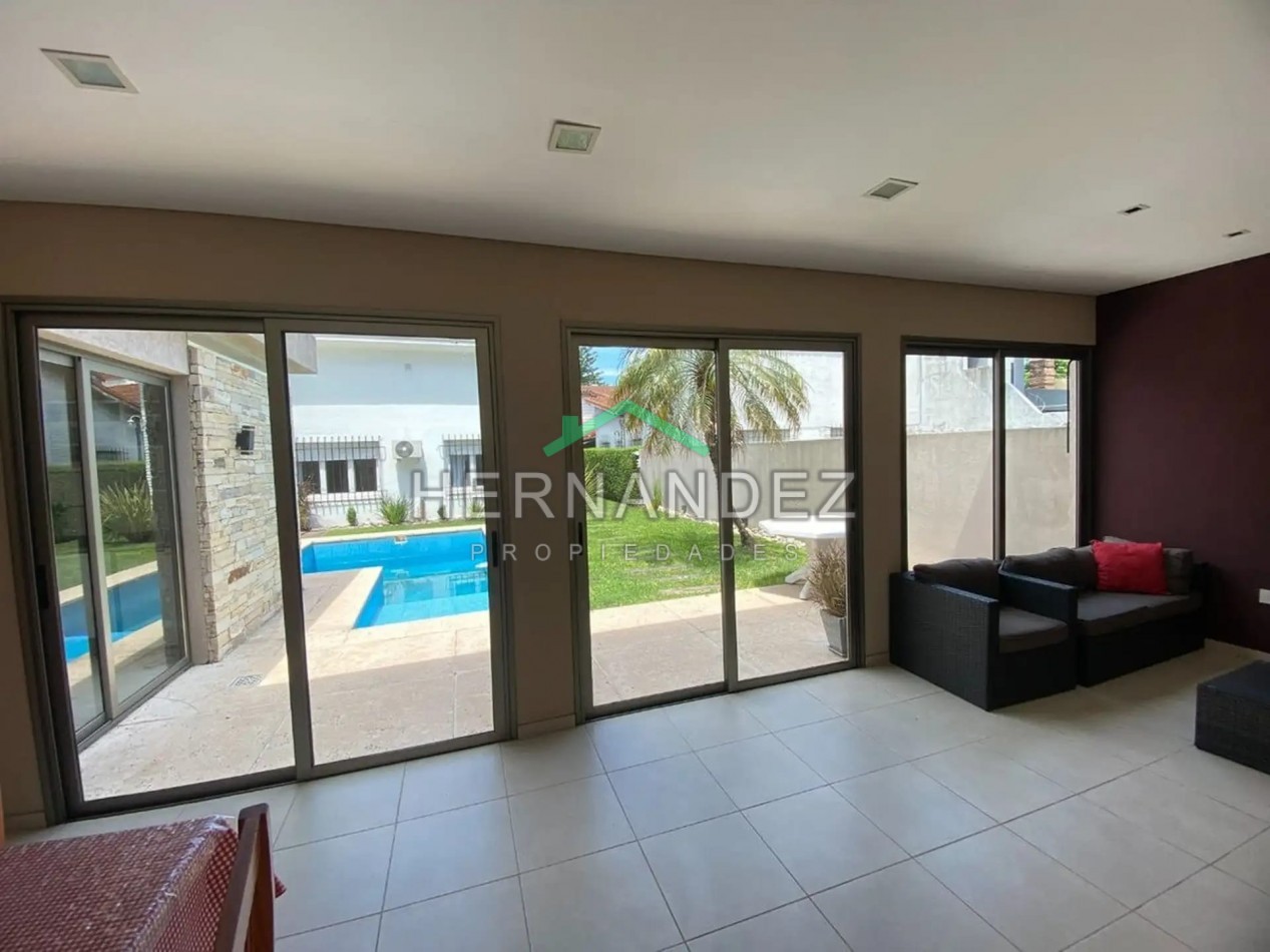 Venta Casa Castelar 5 ambientes Apta Credito