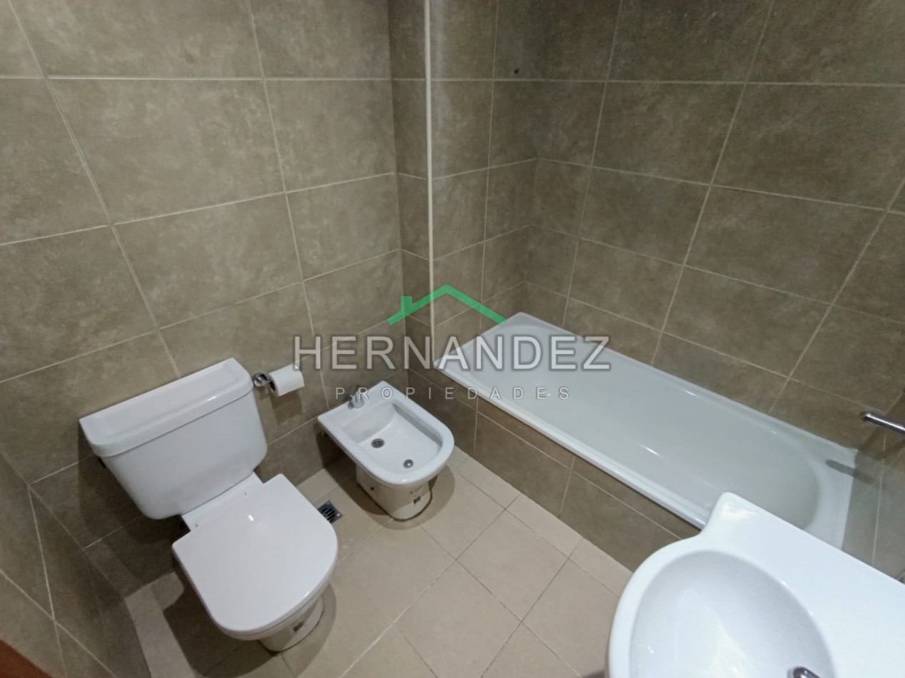 Venta Departamento 2 Ambientes Moron Centro con cochera