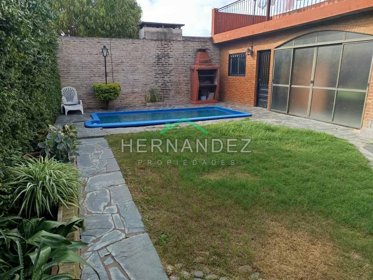 CASA EN VENTA TRES AMBIENTES CASTELAR SUR