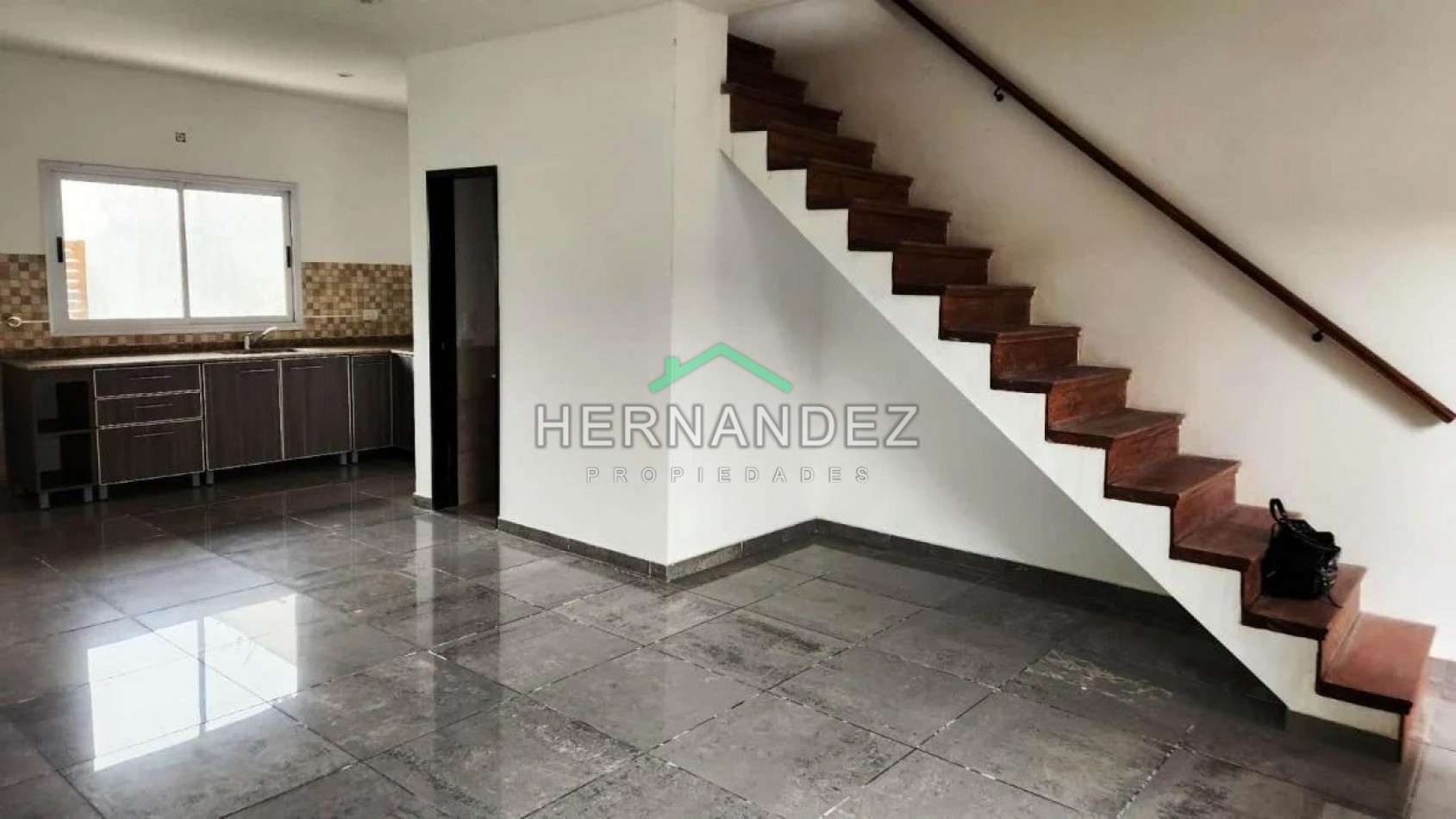 Duplex a Estrenar en Condominio 4 ambientes Ituzaingo Norte