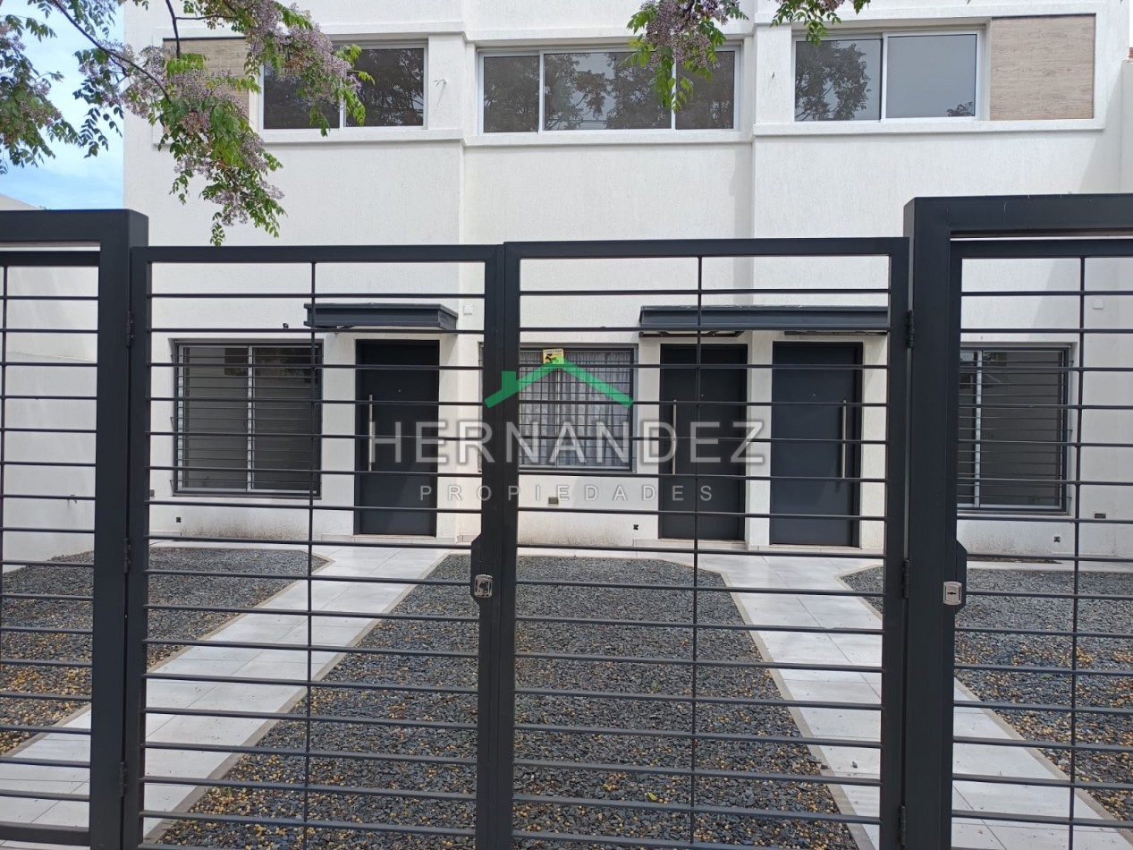 Venta Duplex 3 ambientes con cochera a estrenar Castelar Sur - Apto Credito
