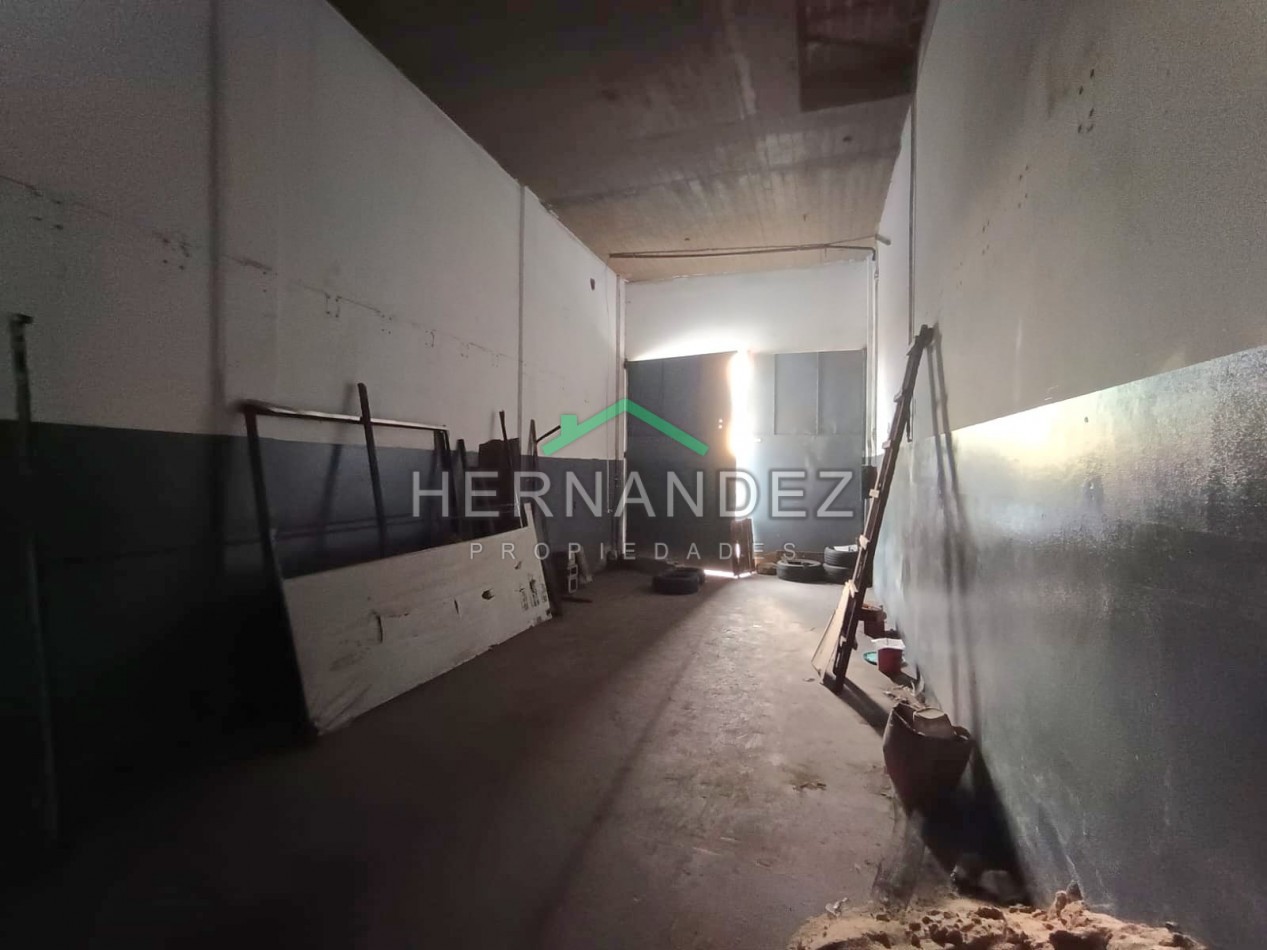 Alquiler Galpon Moron 320m2 Cubiertos sobre Avenida
