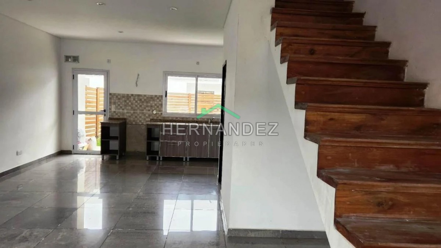 Duplex a Estrenar en Condominio 4 ambientes Ituzaingo Norte