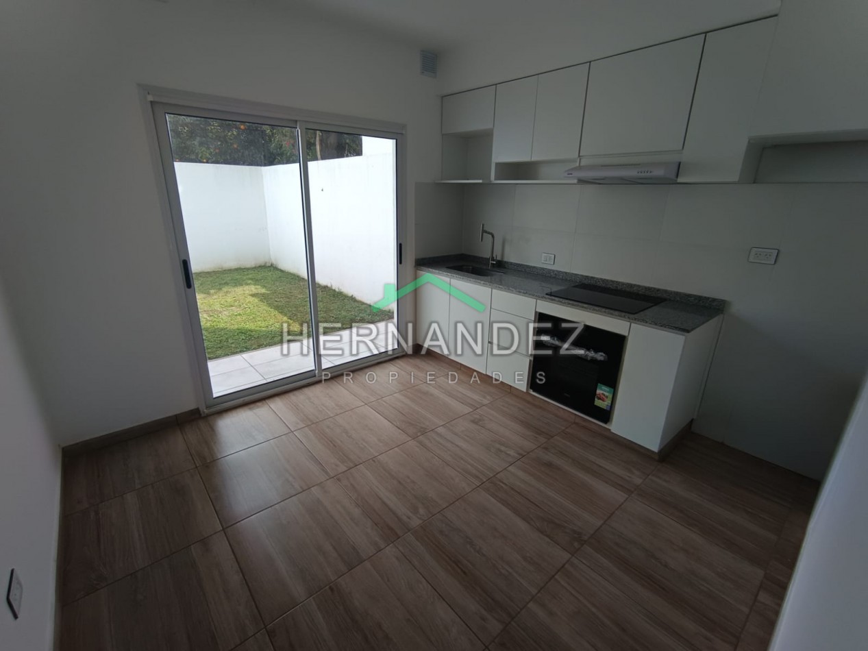 Venta Duplex 3 ambientes con cochera a estrenar Castelar Sur - Apto Credito