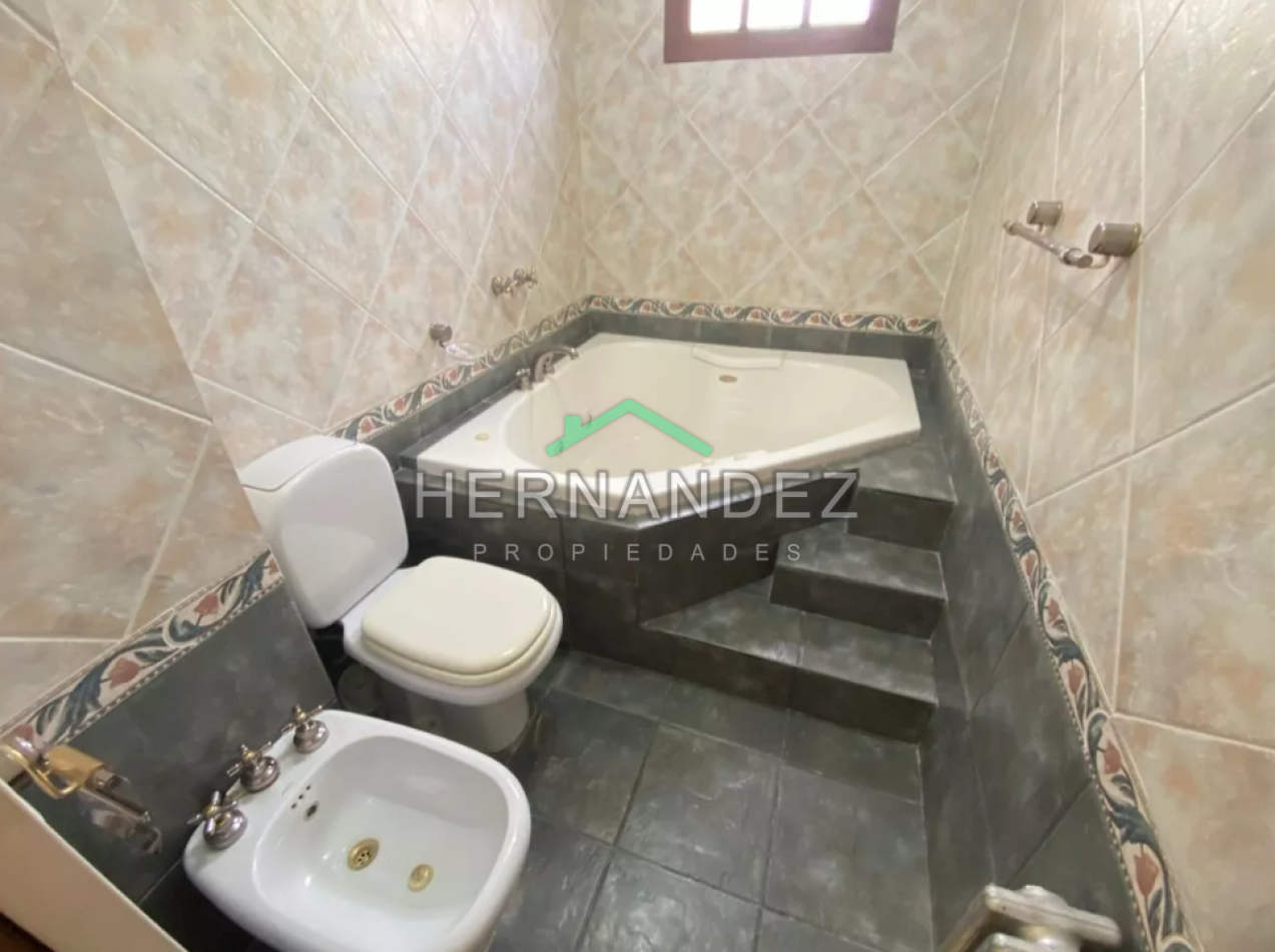 Venta Casa Castelar 5 ambientes Apta Credito