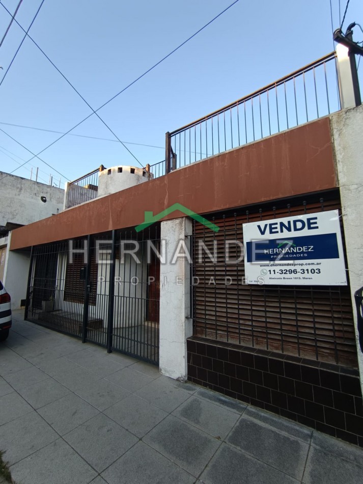 CASA EN VENTA TRES AMBIENTES CASTELAR SUR