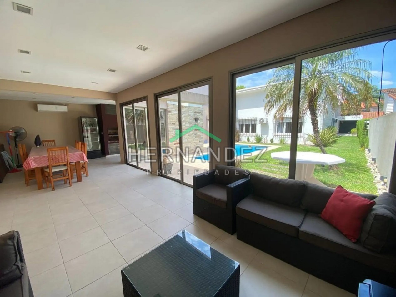 Venta Casa Castelar 5 ambientes Apta Credito