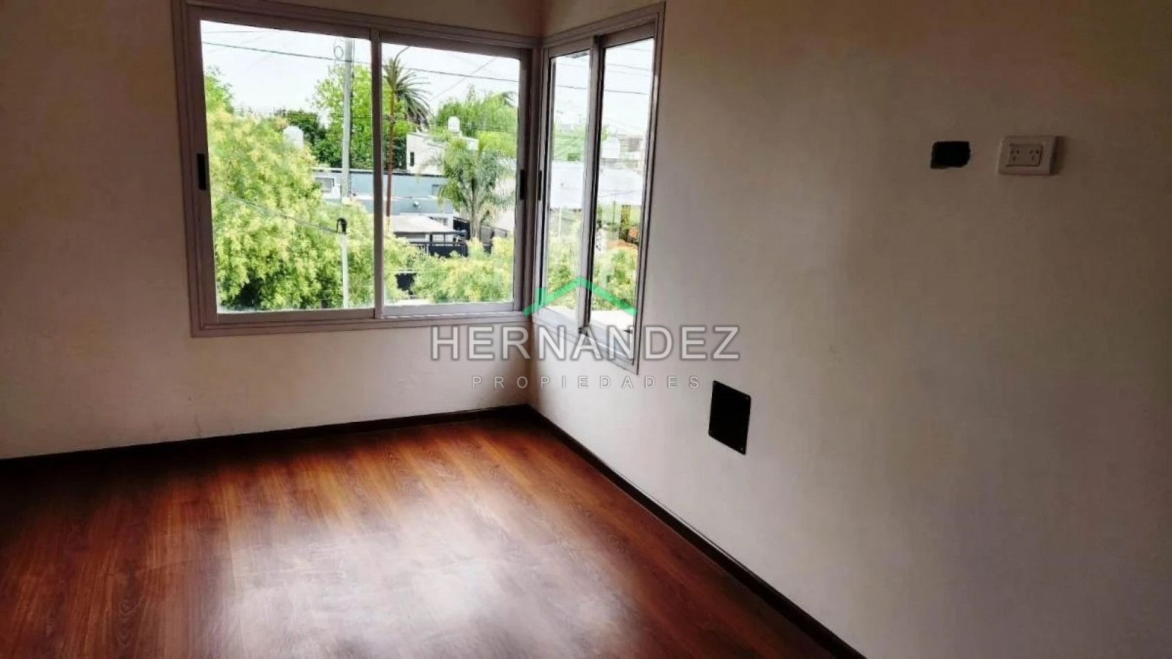 Duplex a Estrenar en Condominio 4 ambientes Ituzaingo Norte