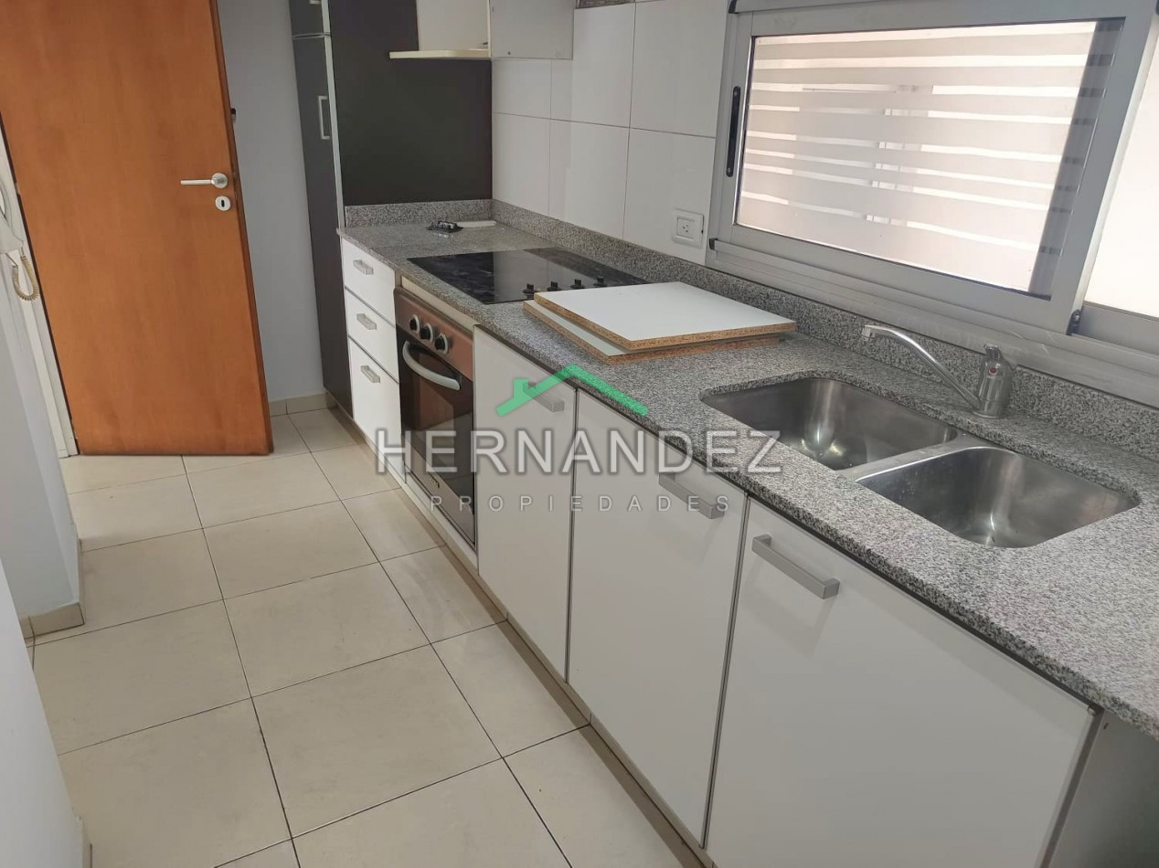 Venta Departamento 2 Ambientes Moron Centro con cochera
