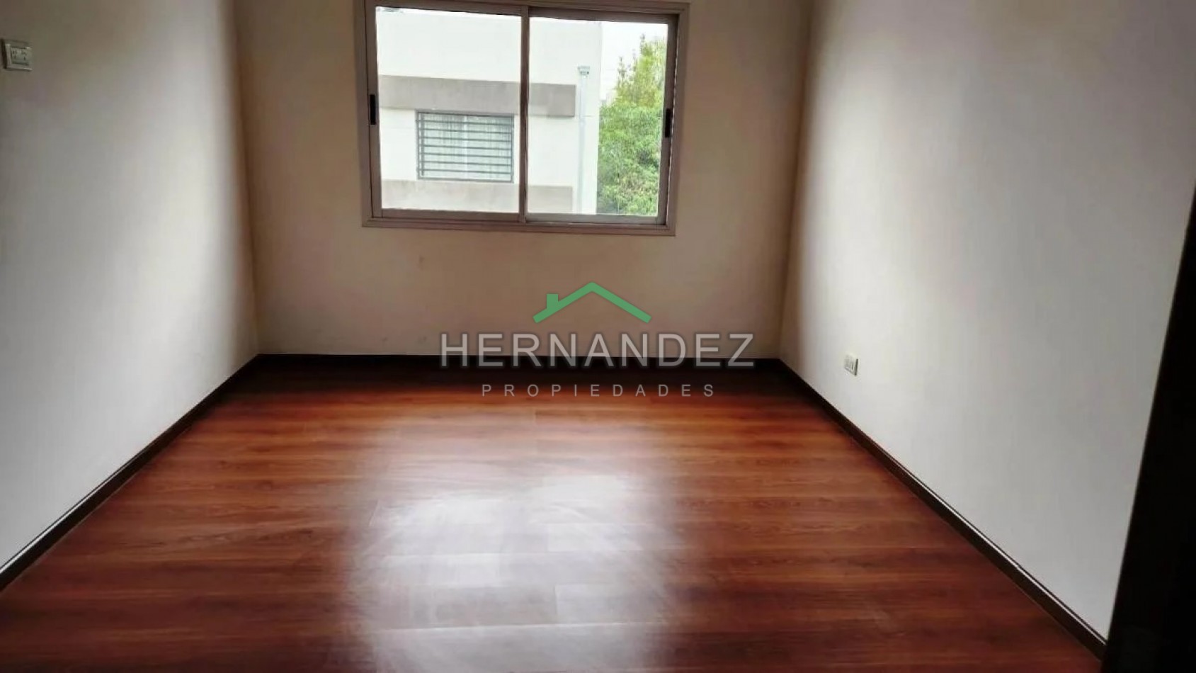 Duplex a Estrenar en Condominio 4 ambientes Ituzaingo Norte