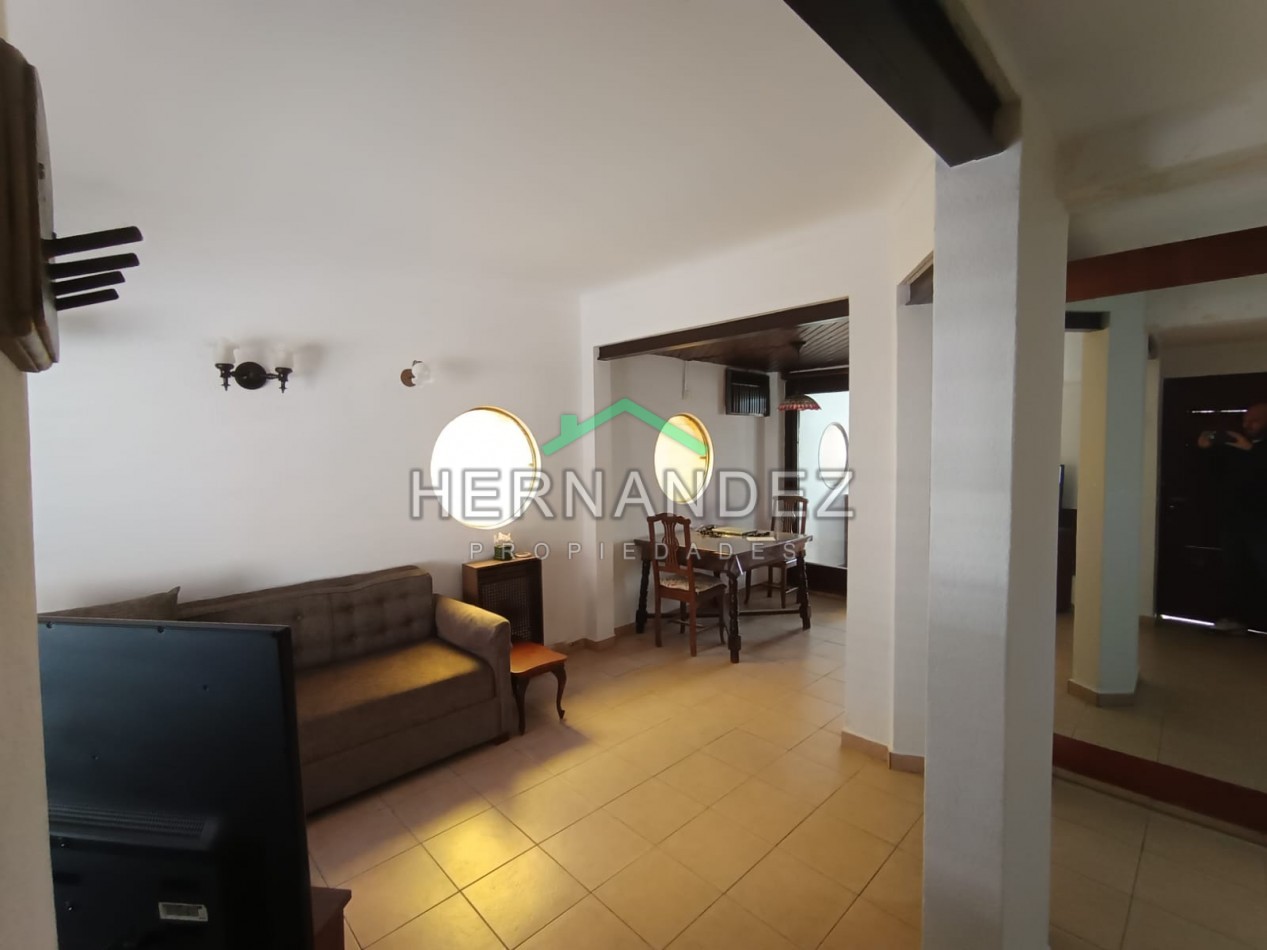 CASA EN VENTA TRES AMBIENTES CASTELAR SUR