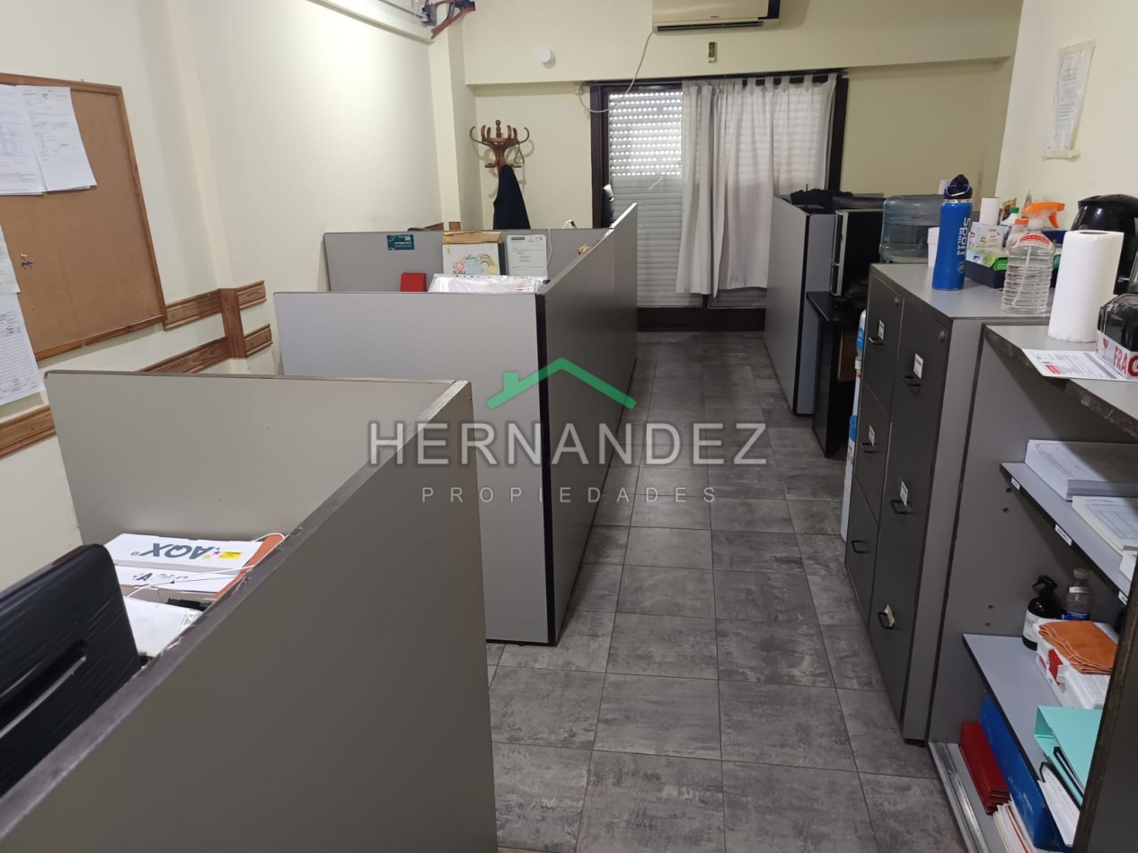 Venta 2 locales comerciales con 3 departamentos