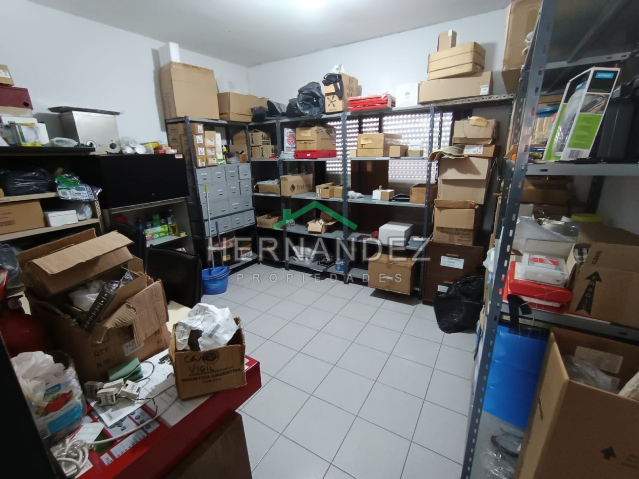 Venta 2 locales comerciales con 3 departamentos