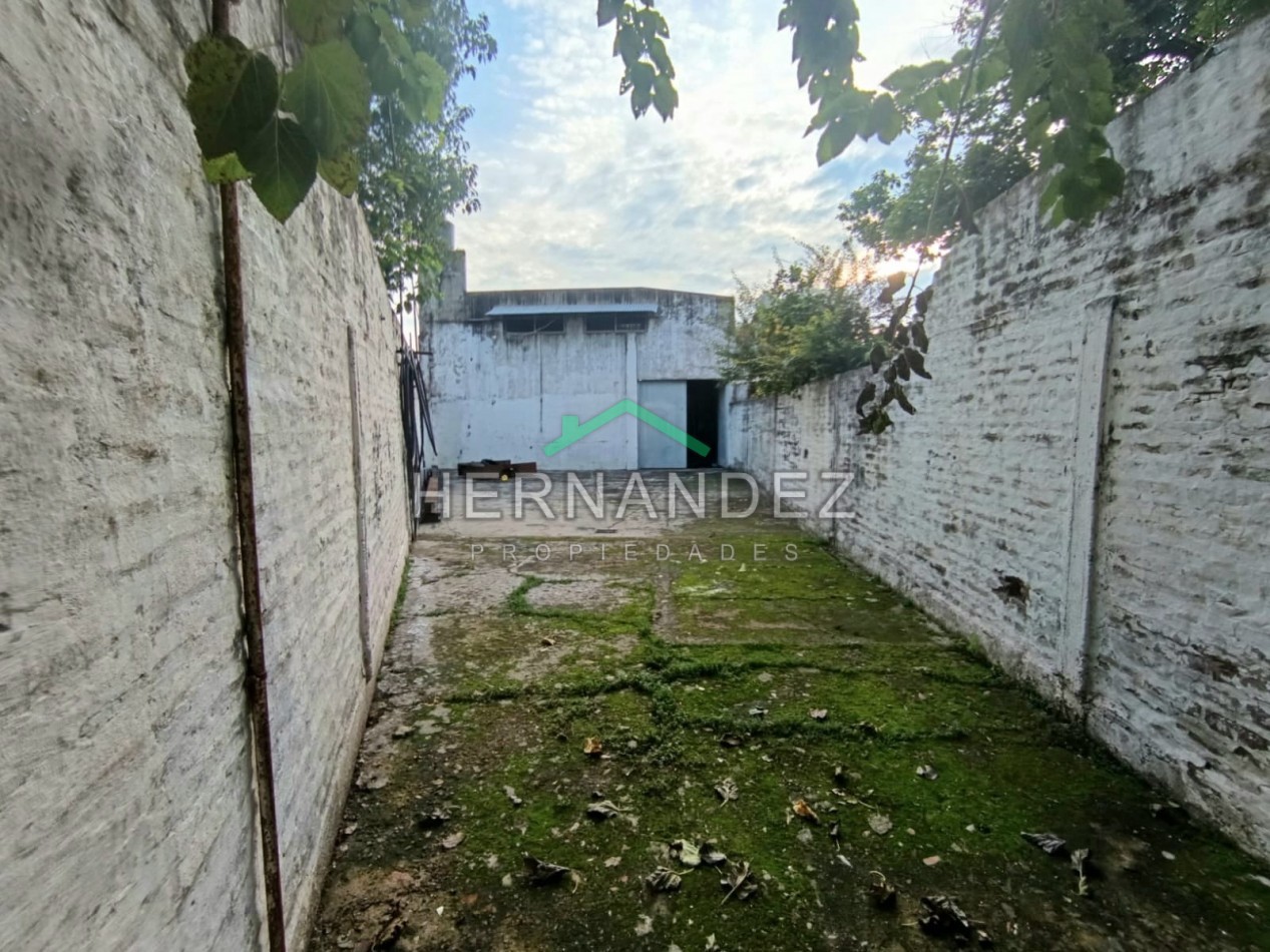 Alquiler Galpon Moron 320m2 Cubiertos sobre Avenida