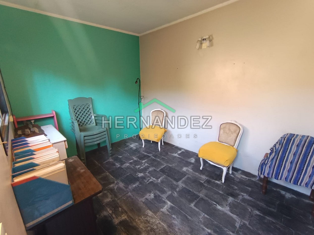 CASA EN VENTA TRES AMBIENTES CASTELAR SUR