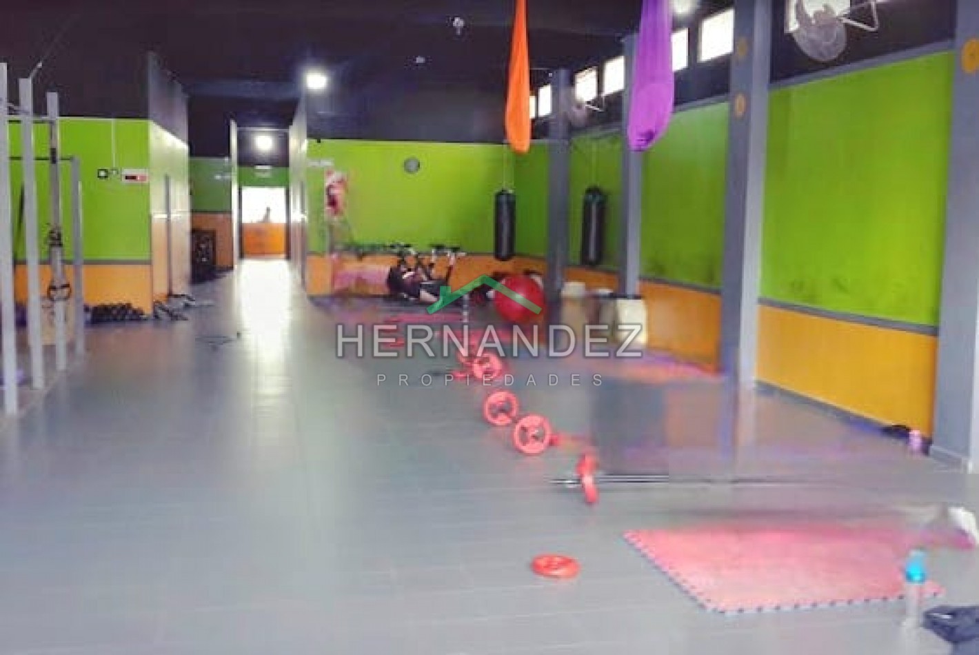 Venta Local Castelar Norte + Departamento
