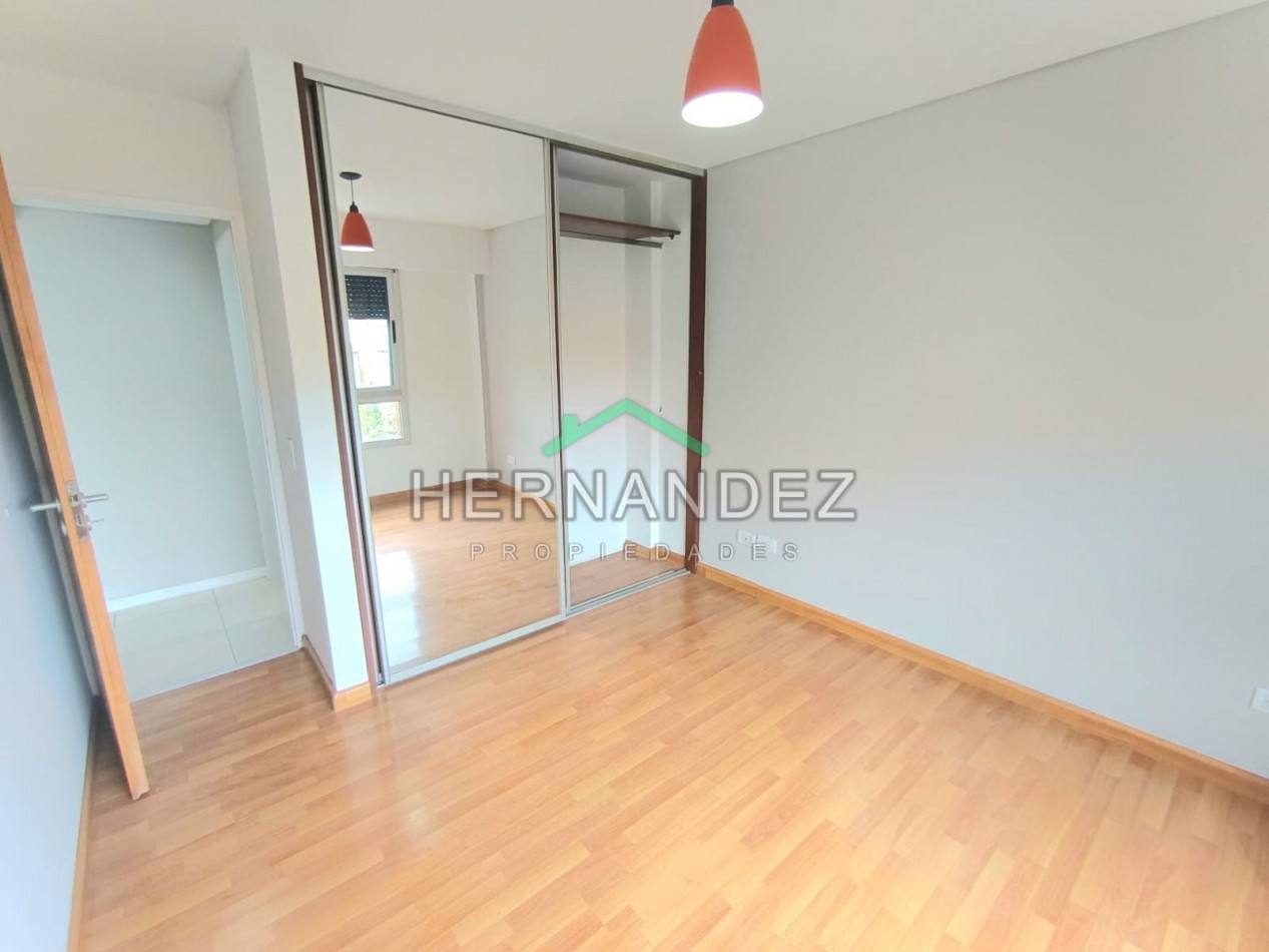 Venta Departamento 2 Ambientes Moron Centro con cochera