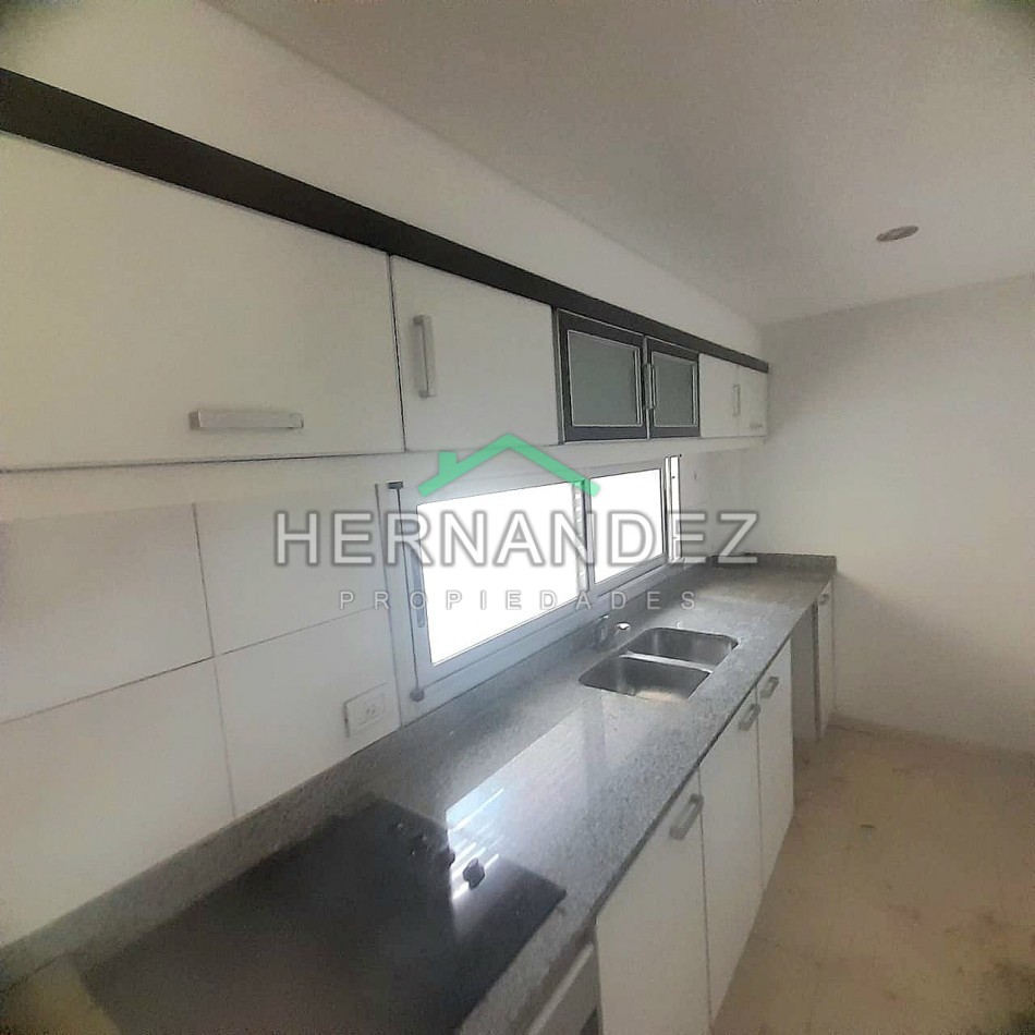 Venta Departamento 2 Ambientes Moron Centro con cochera