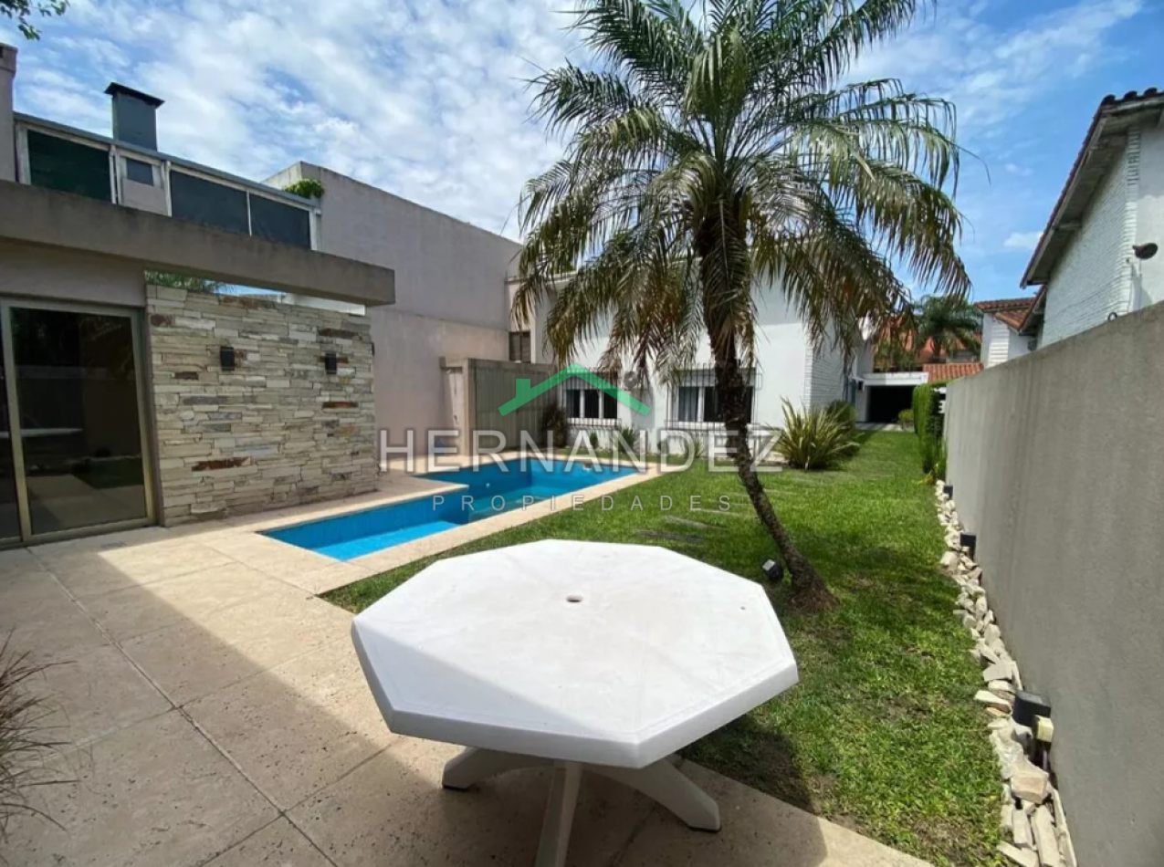 Venta Casa Castelar 5 ambientes Apta Credito