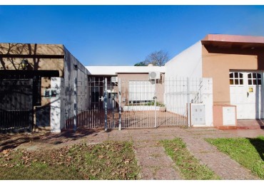 CASA 3 AMBIENTES PH ITUZAINGO NORTE