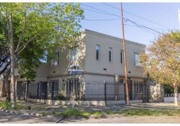 CASA 4 AMBIENTES CASTELAR NORTE-APTA CREDITO