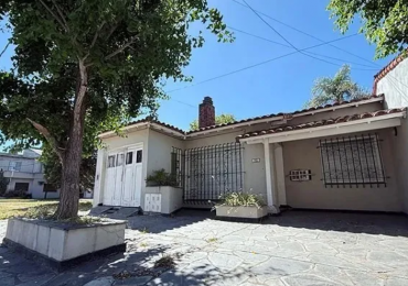 Chalet apto credito Ituzaingo 4 ambientes